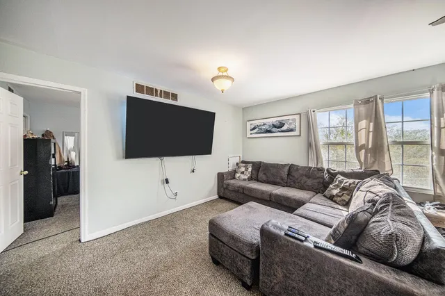 $330,000 | L10497 South Jackson Road, Cement City, MI 49233