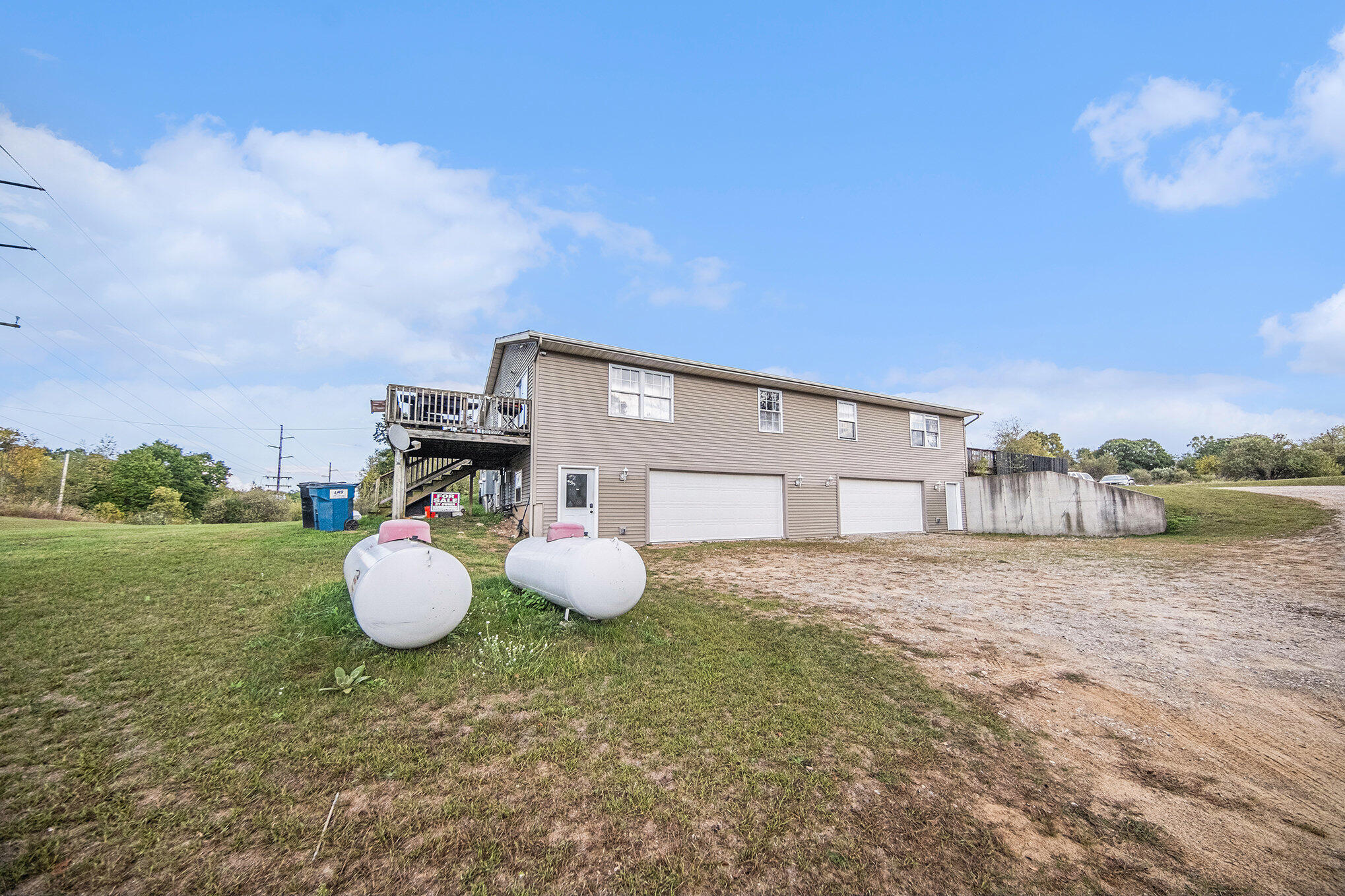 L10497 South Jackson Road Cement City, MI 49233 - Photo 2 of 54 044_sbp_194_82