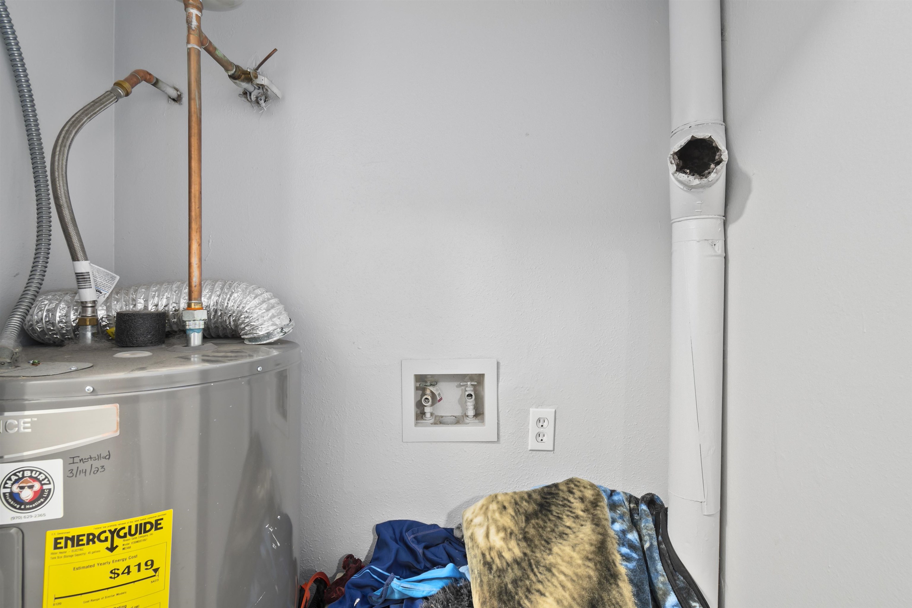 557 North Sparn Street Grand Junction, CO 81501 - Photo 25 of 31 a bathroom with a granite countertop sink and a mirror
