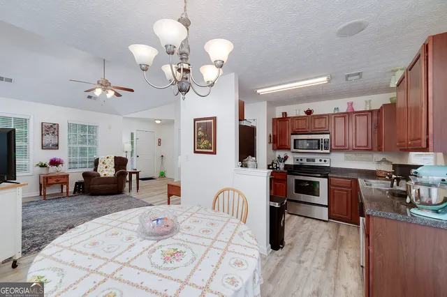 $300,000 | 2287 Turtle Cove Trlwy, Monticello, GA 31064