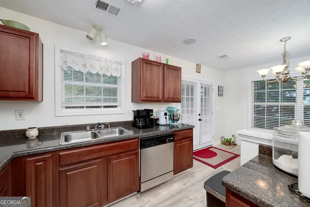 $300,000 | 2287 Turtle Cove Trlwy, Monticello, GA 31064