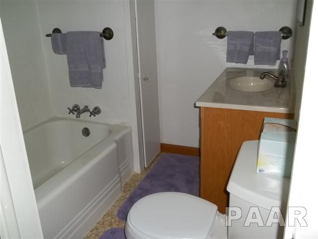 154 Spring Creek Terrace Washington, IL 61571 - Photo 9 of 13 Gallery Image 9