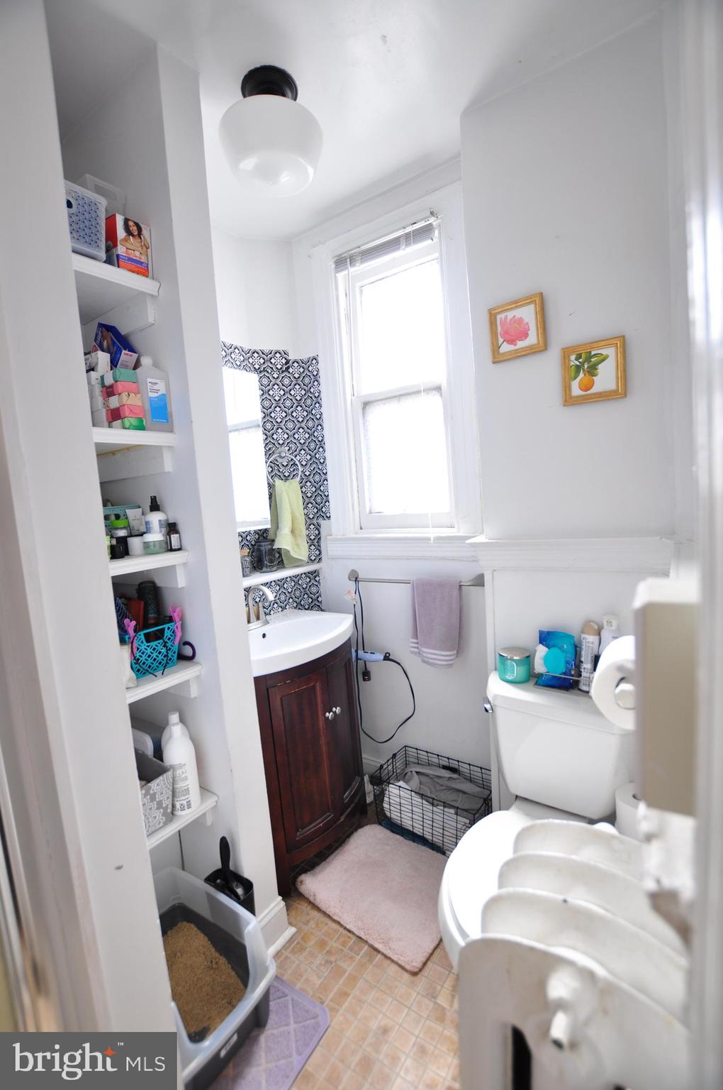 1904 Calvert Street Northwest Washington, DC 20009 - Photo 25 of 66 Unit 2 Bathroom...