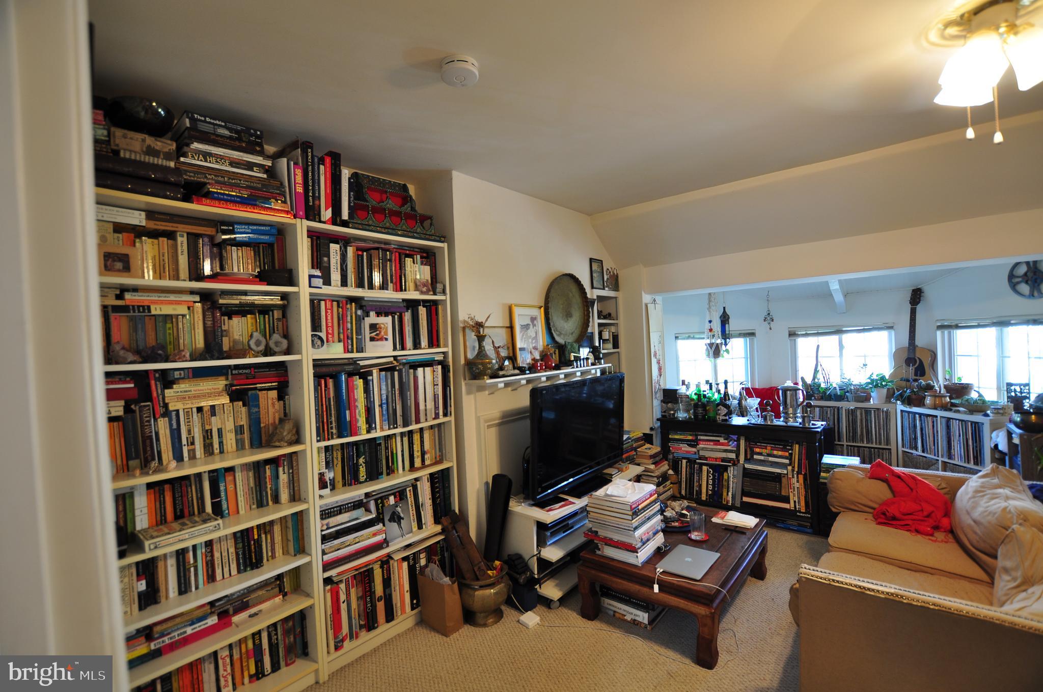 1904 Calvert Street Northwest Washington, DC 20009 - Photo 30 of 66 Unit 3 Living Room...