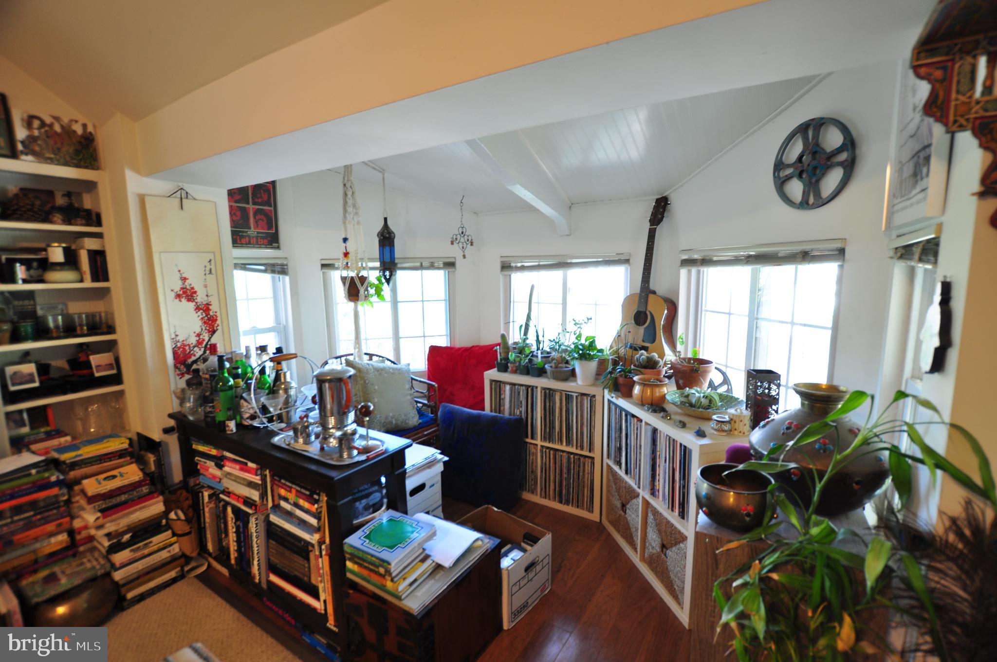 1904 Calvert Street Northwest Washington, DC 20009 - Photo 33 of 66 Unit 3 Portico...