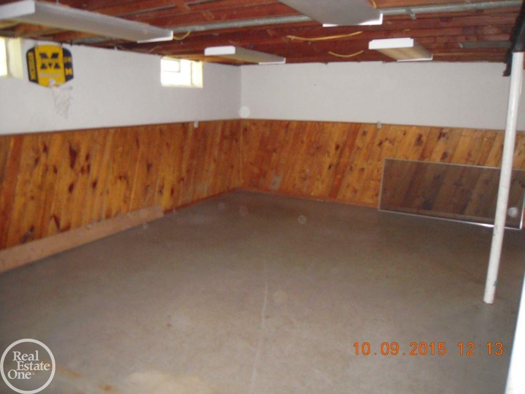 555 Longfellow Inkster, MI 48141 - Photo 12 of 16