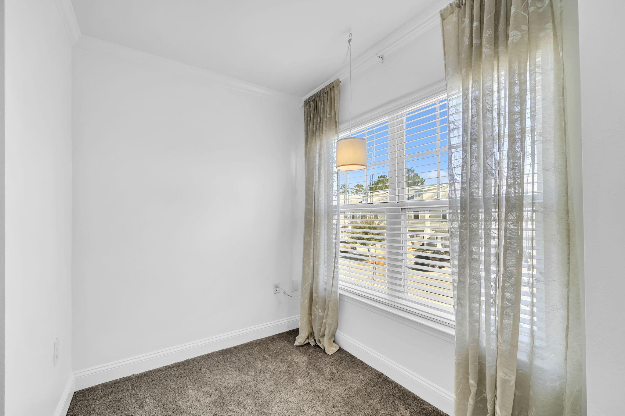 29 North Sand Palm Road Freeport, FL 32439 - Photo 16 of 40 a view of an empty room and window