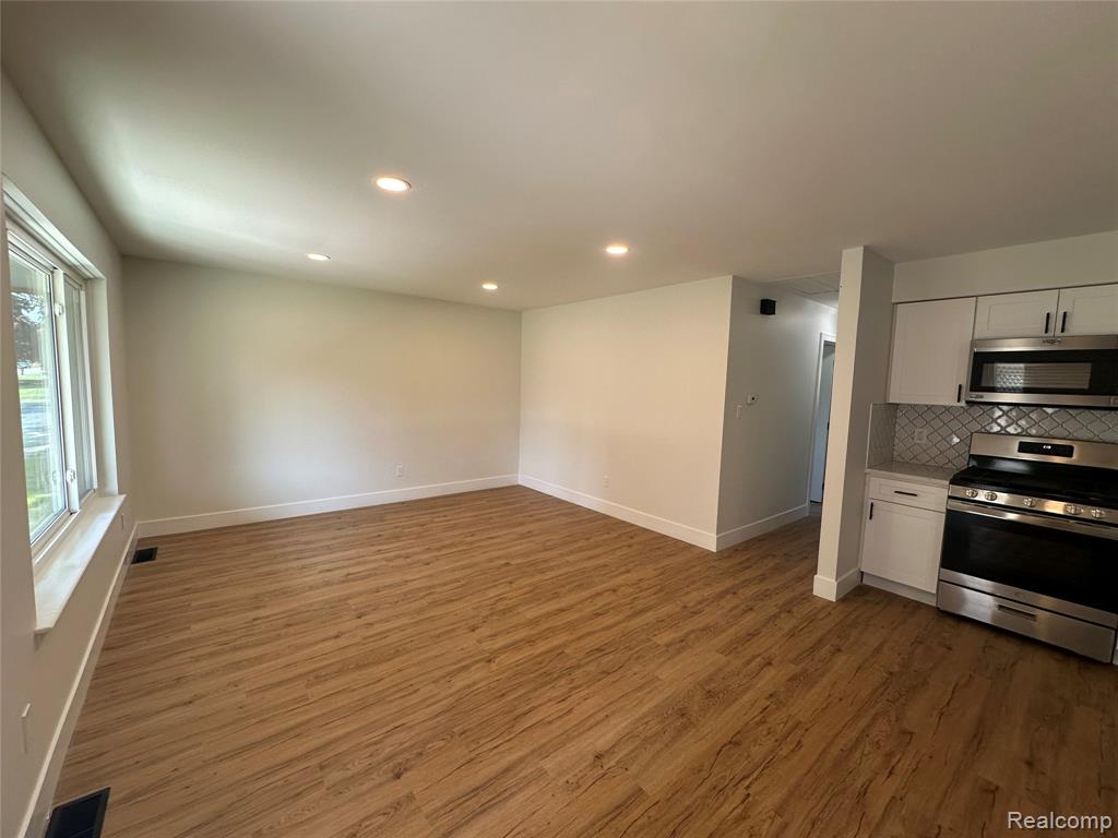 25274 Middlebelt Road Farmington Hills, MI 48336 - Photo 8 of 44
