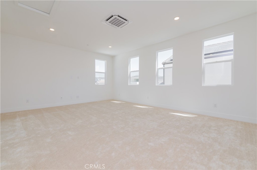 414 Treble Irvine, CA 92618 - Photo 28 of 34 an empty room with windows