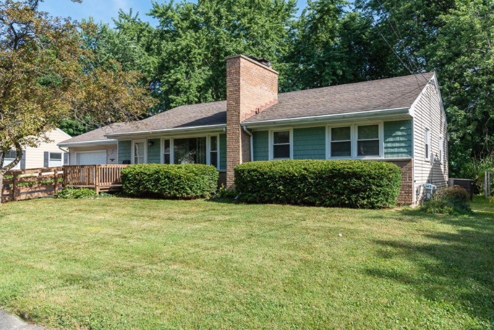 3304 Grace Road Kalamazoo, MI 49006 - Photo 3 of 28 DSC_7266