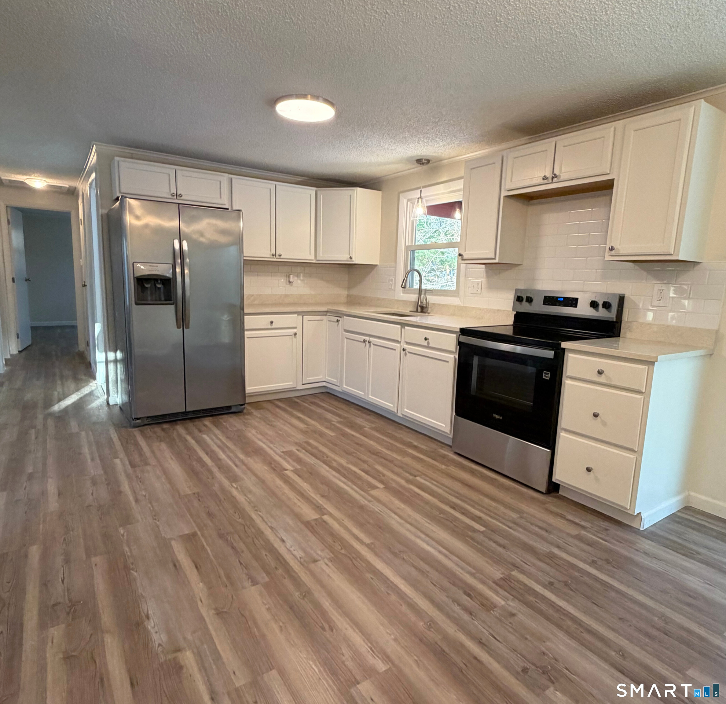 328 Hammock Road Westbrook, CT 06498 - Photo 3 of 18 Eat-In Kitchen