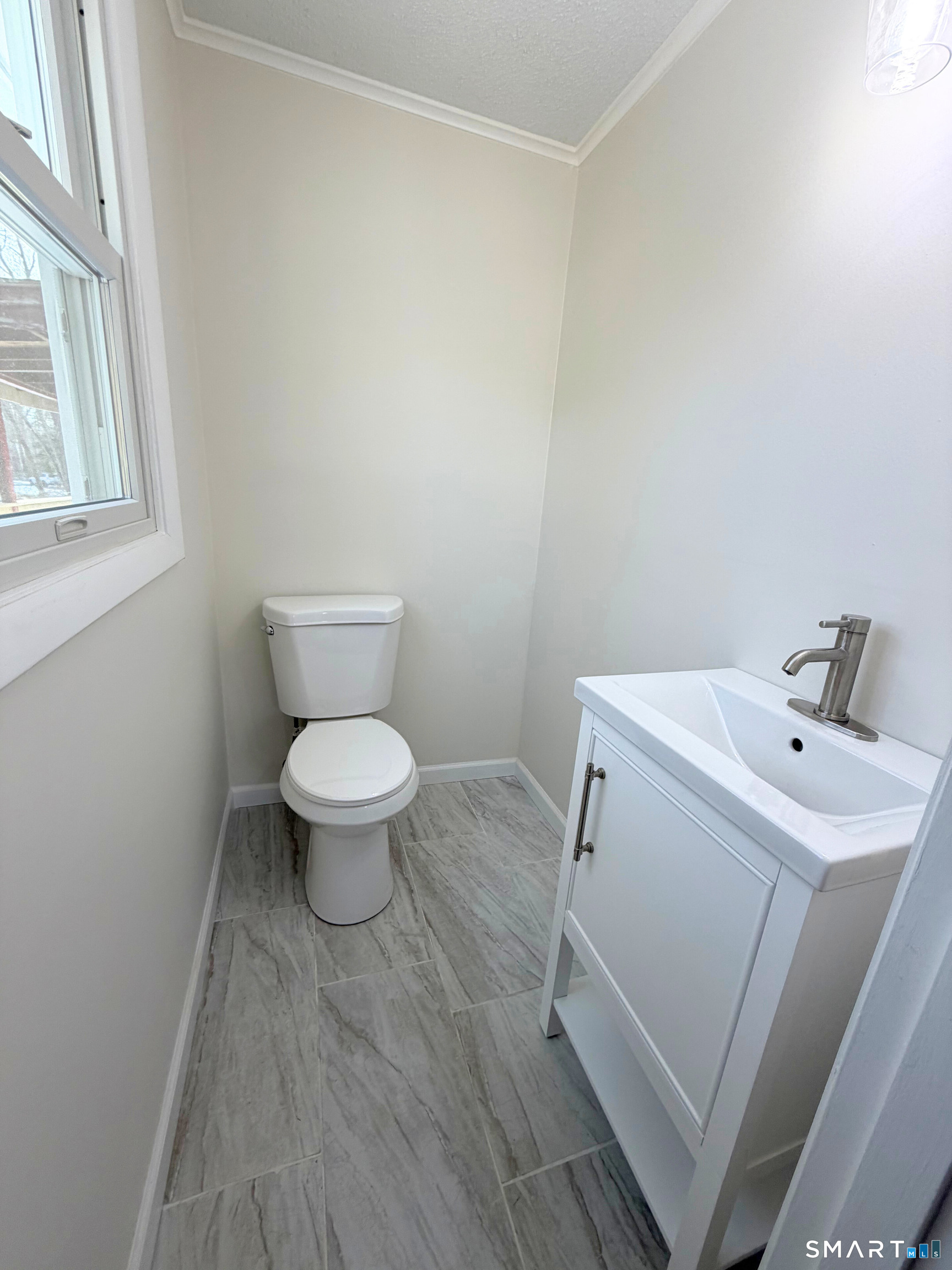 328 Hammock Road Westbrook, CT 06498 - Photo 7 of 18 Half Bathroom