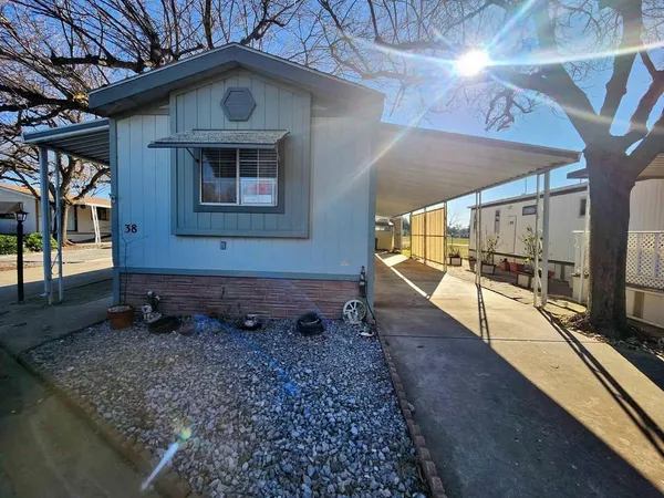 $975 | 8255 State Highway 99 East, Unit 38, Los Molinos, CA 96055