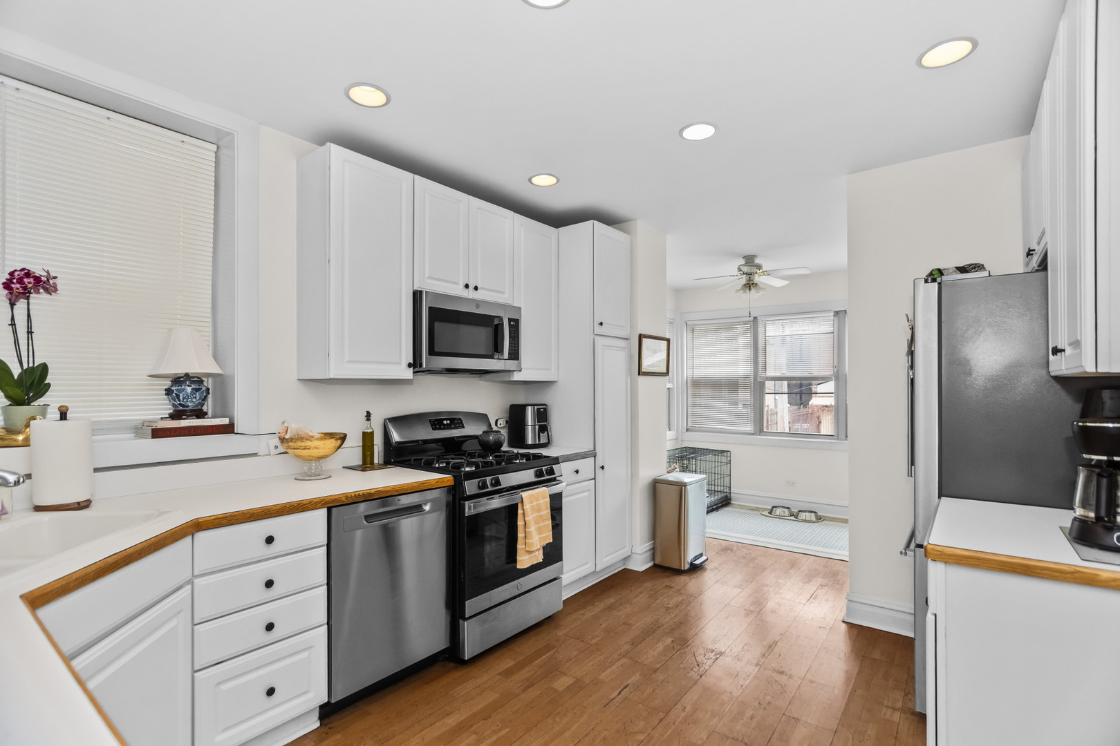 3732 North Racine Avenue Chicago, IL 60613 - Photo 7 of 30 Gallery Image 7