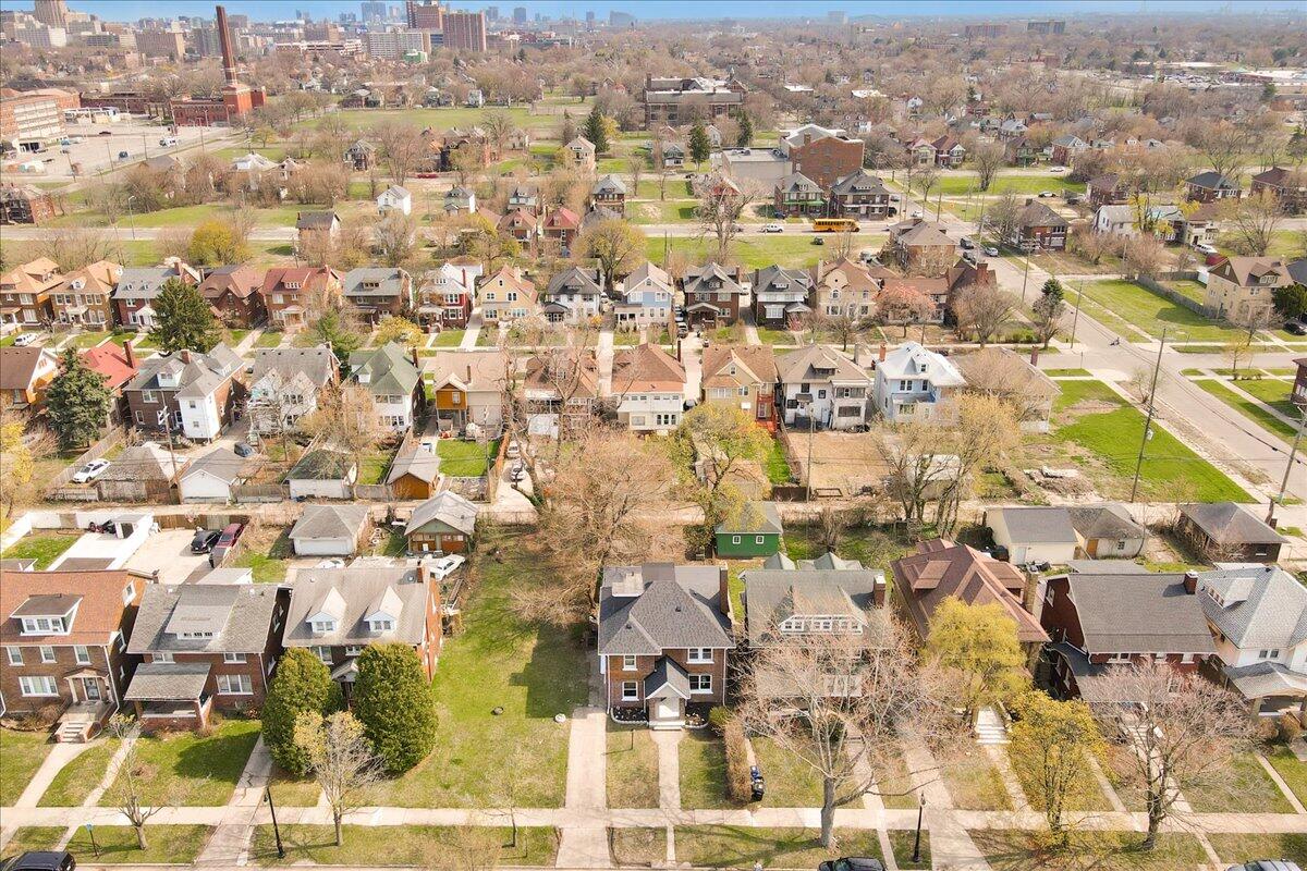 1517 Edison Street Detroit, MI 48206 - Photo 51 of 52 50-dji_fly_20250417_160730_359_174493251