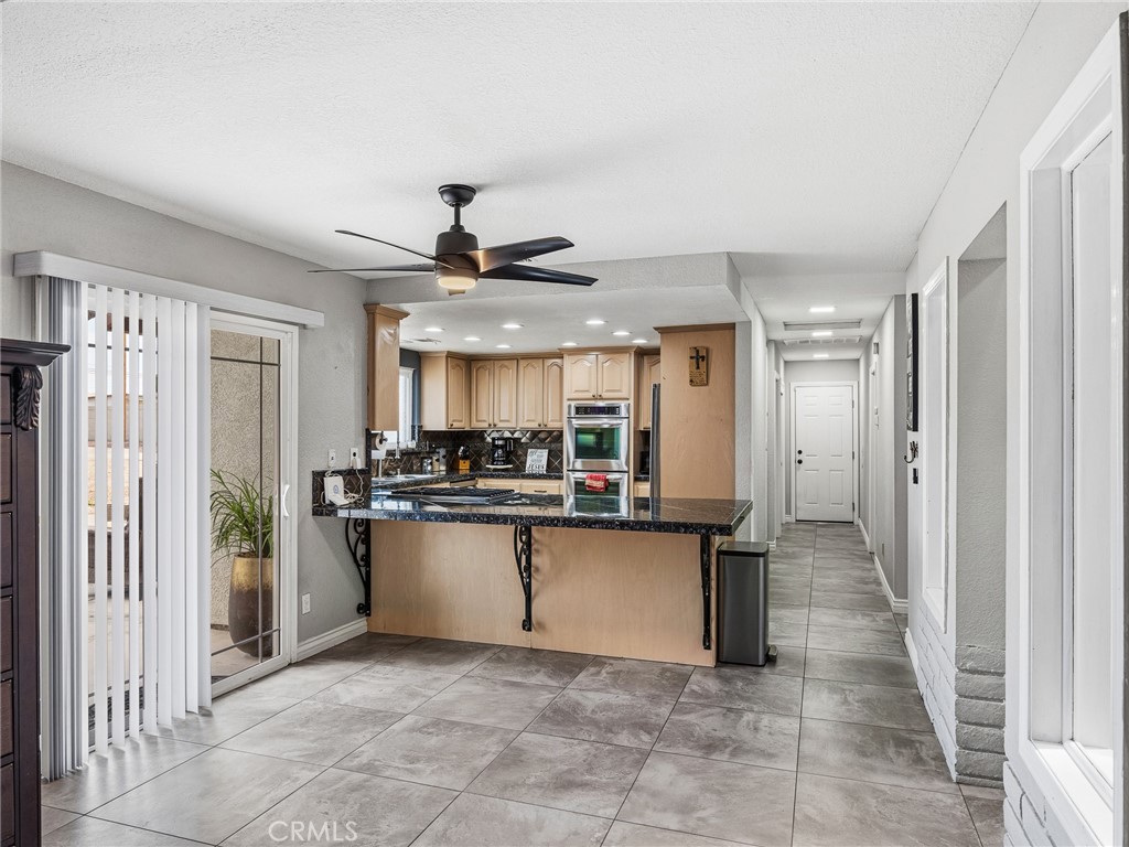 19786 Symeron Road Apple Valley, CA 92307 - Photo 15 of 71