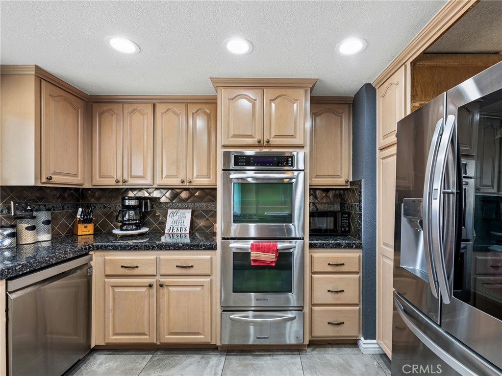 19786 Symeron Road Apple Valley, CA 92307 - Photo 29 of 71