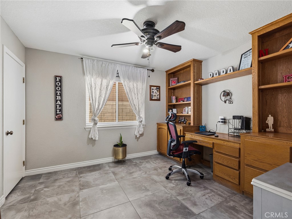 19786 Symeron Road Apple Valley, CA 92307 - Photo 40 of 71