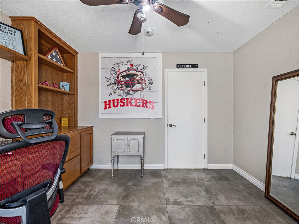 19786 Symeron Road Apple Valley, CA 92307 - Photo 41 of 71