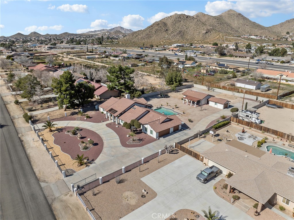 19786 Symeron Road Apple Valley, CA 92307 - Photo 5 of 71