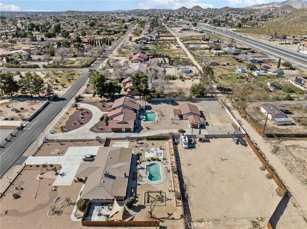 19786 Symeron Road Apple Valley, CA 92307 - Photo 6 of 71