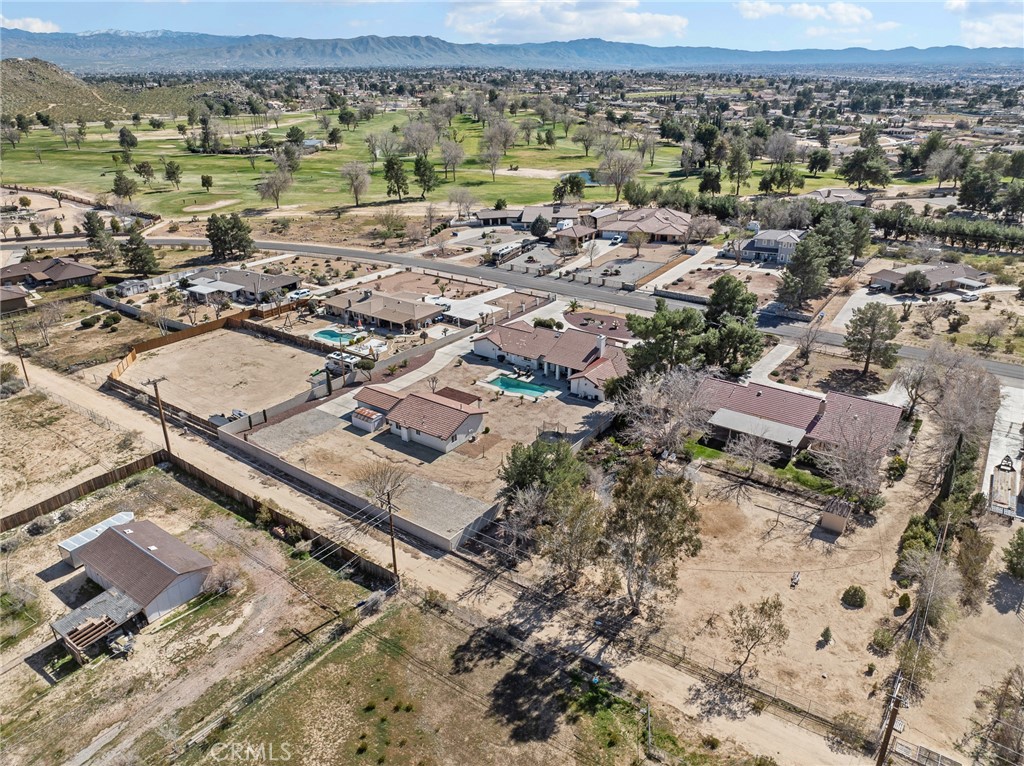 19786 Symeron Road Apple Valley, CA 92307 - Photo 8 of 71