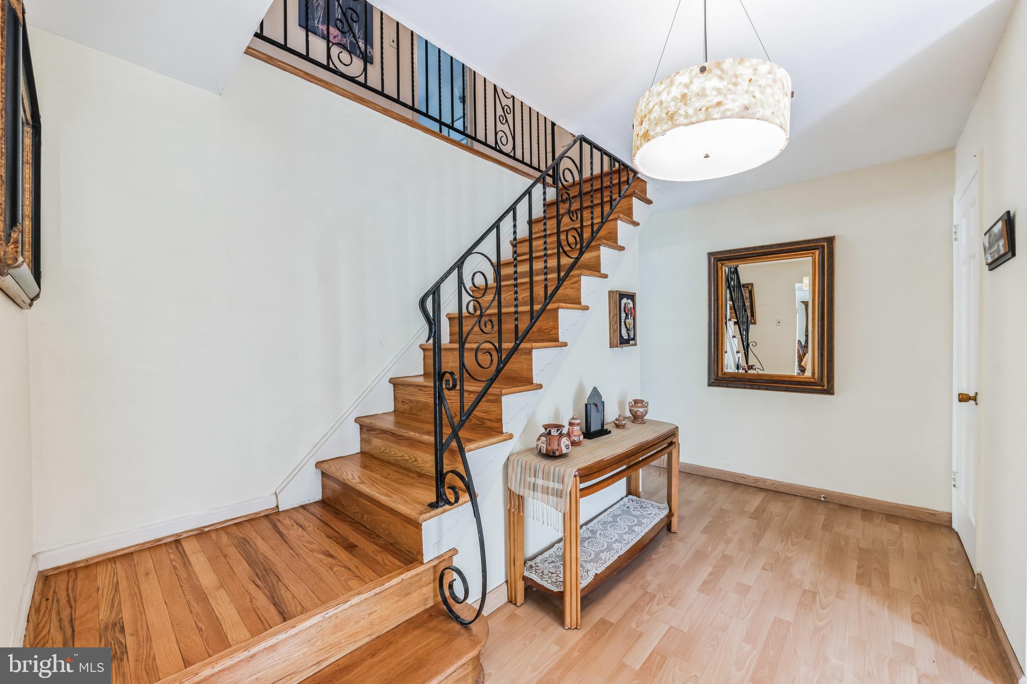 431 Gatewood Road Cherry Hill, NJ 08003 - Photo 2 of 31 Foyer
