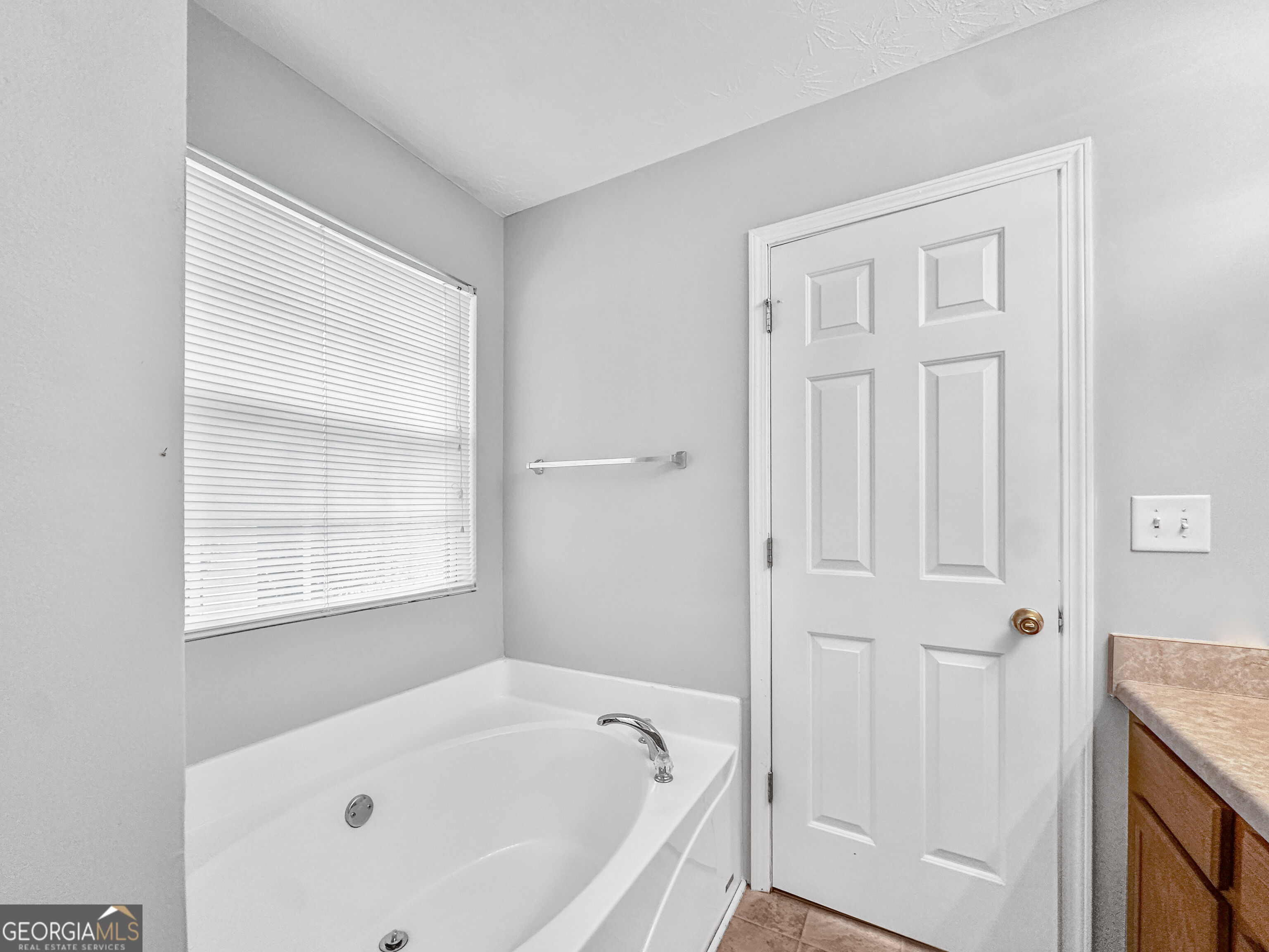 112 Tyler Way Jackson, GA 30233 - Photo 11 of 16 Gallery Image 11