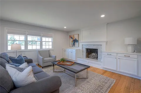 $765,000 | 10314 Manor Road, Leawood, KS 66206