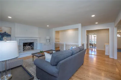 $765,000 | 10314 Manor Road, Leawood, KS 66206