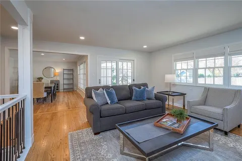 $765,000 | 10314 Manor Road, Leawood, KS 66206