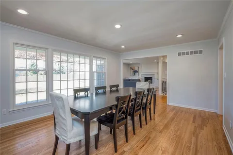 $765,000 | 10314 Manor Road, Leawood, KS 66206