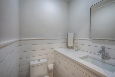 $765,000 | 10314 Manor Road, Leawood, KS 66206