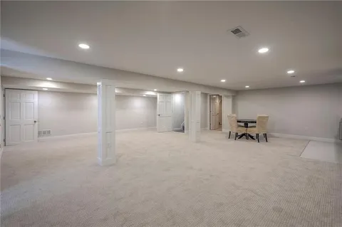 $765,000 | 10314 Manor Road, Leawood, KS 66206