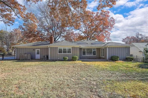 $765,000 | 10314 Manor Road, Leawood, KS 66206