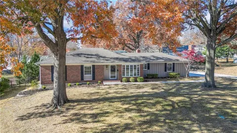 $765,000 | 10314 Manor Road, Leawood, KS 66206