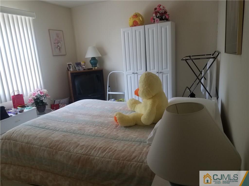 197 Evergreen Road, Unit 9B Edison, NJ 08837 - Photo 3 of 20 Gallery Image 3