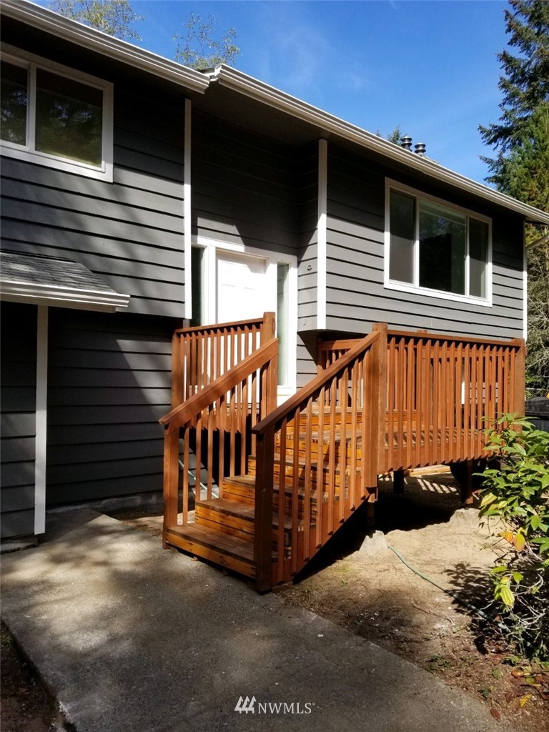 11401 Ridge Rim Trail Southeast Port Orchard, WA 98367 - Photo 2 of 27 Gallery Image 2