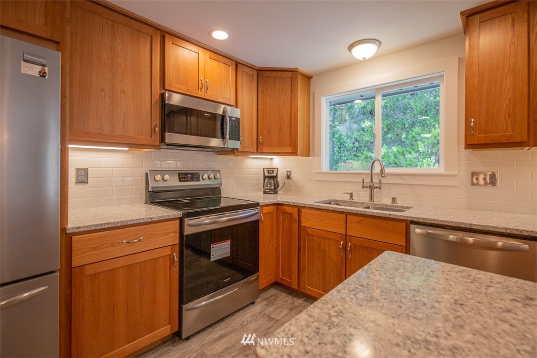 11401 Ridge Rim Trail Southeast Port Orchard, WA 98367 - Photo 11 of 27 Gallery Image 11