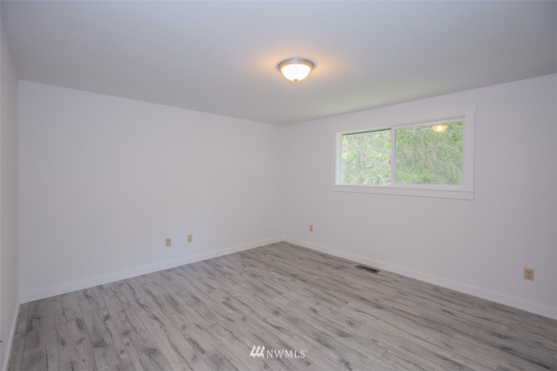 11401 Ridge Rim Trail Southeast Port Orchard, WA 98367 - Photo 16 of 27 Gallery Image 16