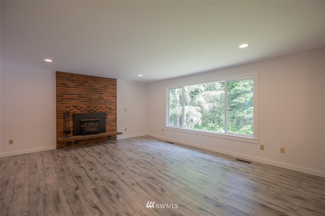 11401 Ridge Rim Trail Southeast Port Orchard, WA 98367 - Photo 4 of 27 Gallery Image 4
