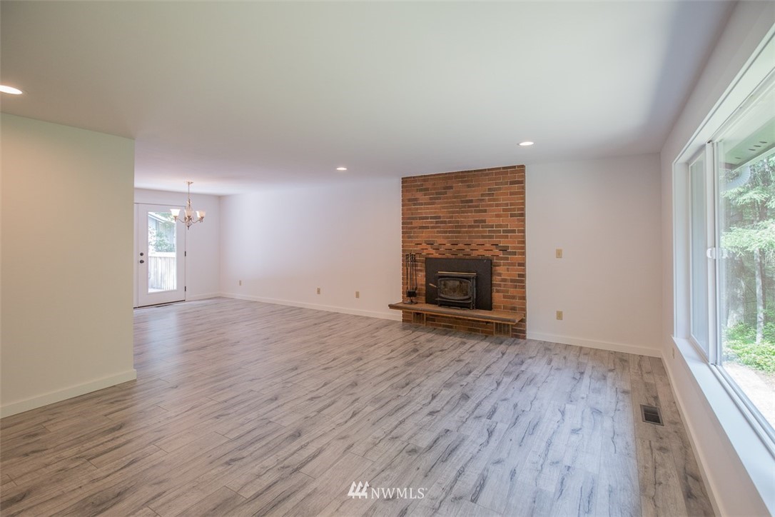 11401 Ridge Rim Trail Southeast Port Orchard, WA 98367 - Photo 5 of 27 Gallery Image 5