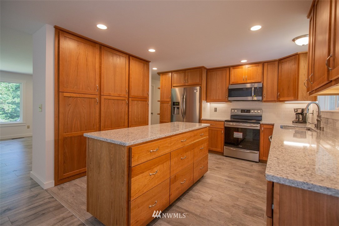 11401 Ridge Rim Trail Southeast Port Orchard, WA 98367 - Photo 10 of 27 Gallery Image 10