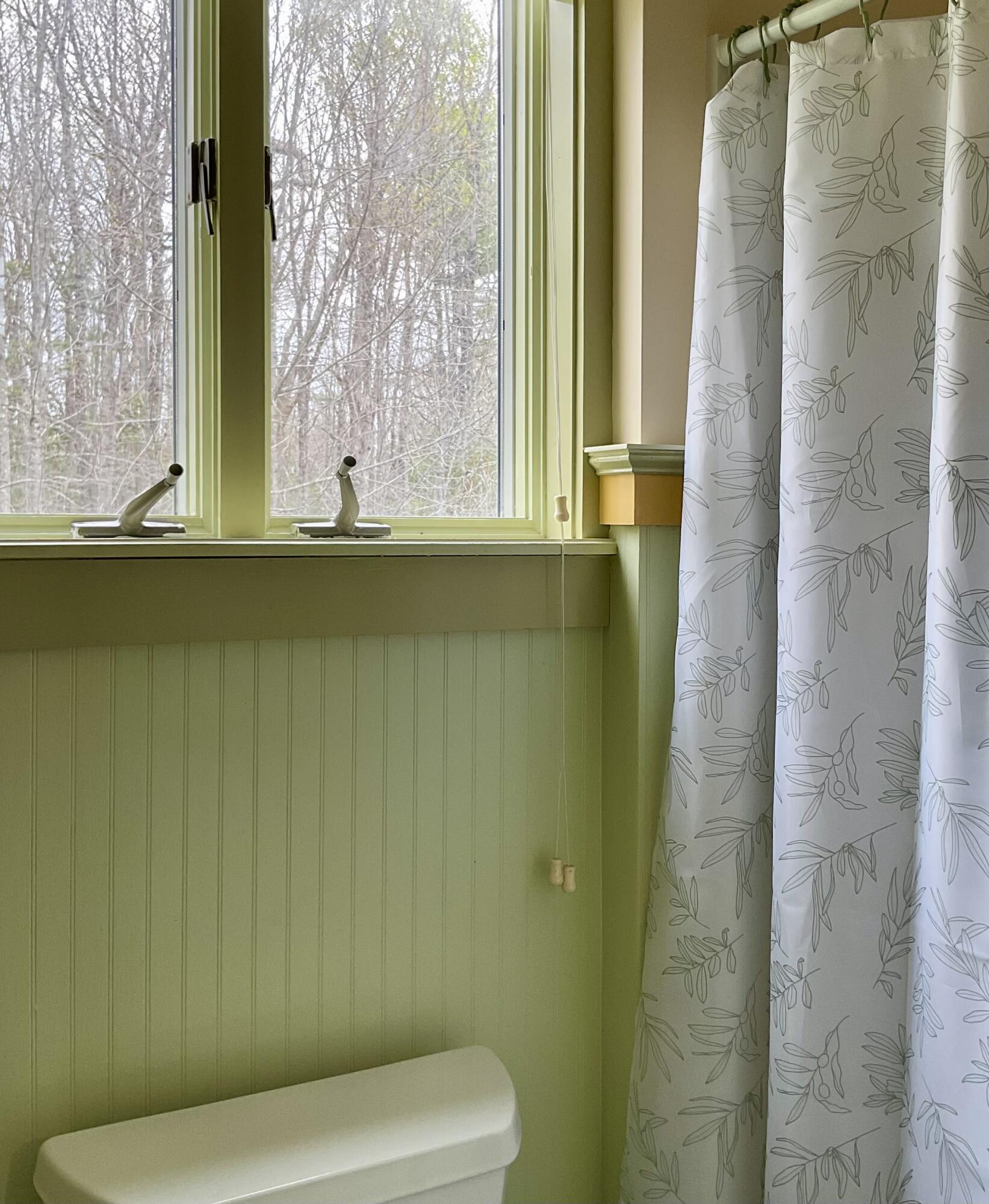 265 Lawrence Road Pownal, ME 04069 - Photo 25 of 45 1ST FLOOR BATH
