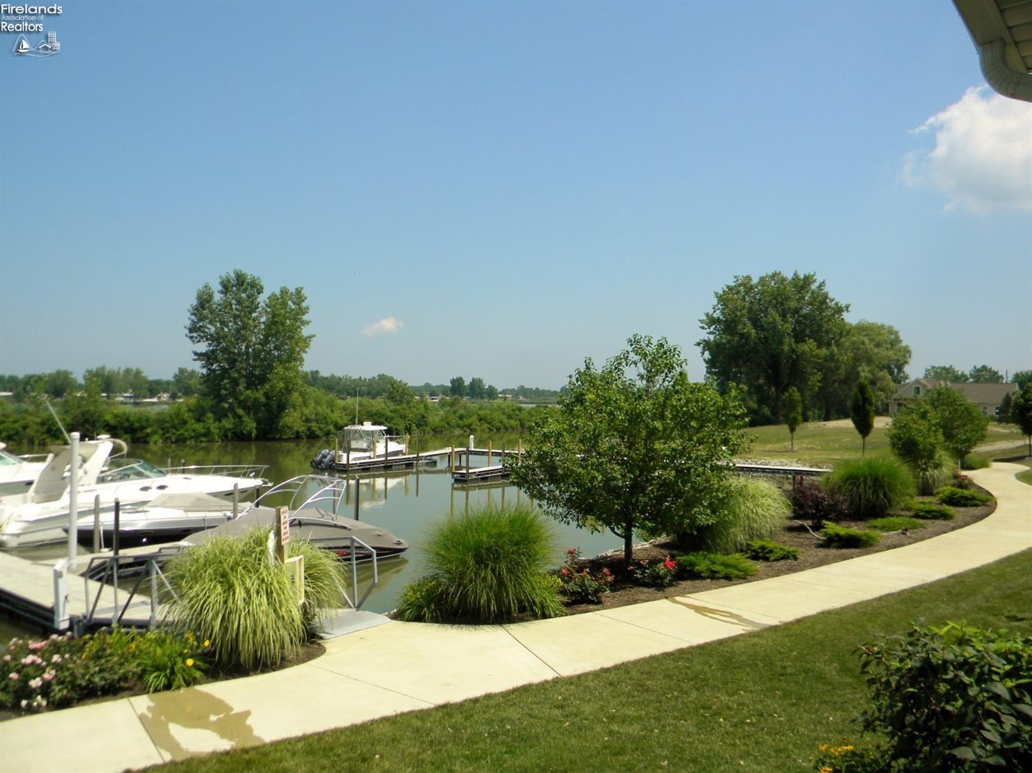 972 Lost Lake Road Port Clinton, OH 43452 - Photo 4 of 33 Gallery Image 4