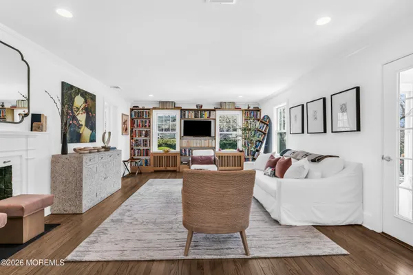 $2,750,000 | 1 South Cherry Lane, Rumson, NJ 07760