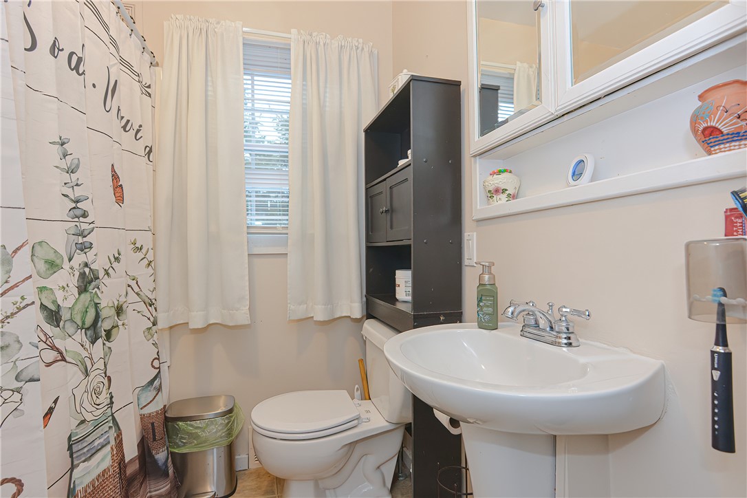 878 Bernon Street Woonsocket, RI 02895 - Photo 11 of 43 Gallery Image 11