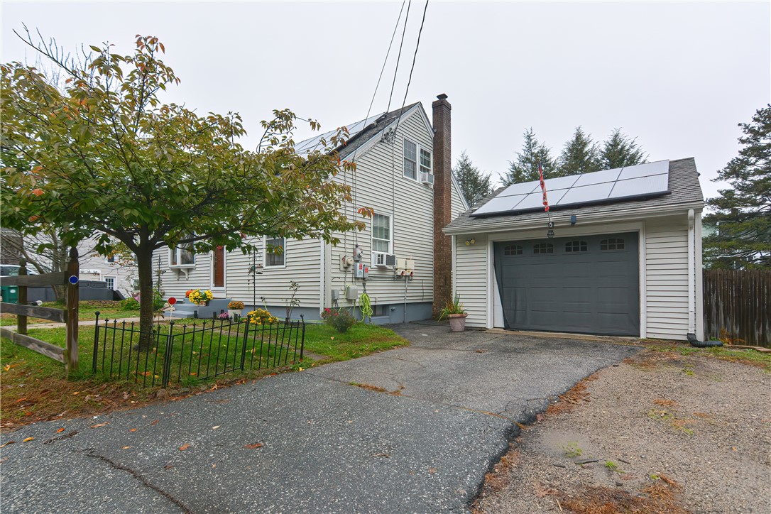 878 Bernon Street Woonsocket, RI 02895 - Photo 2 of 43 Gallery Image 2