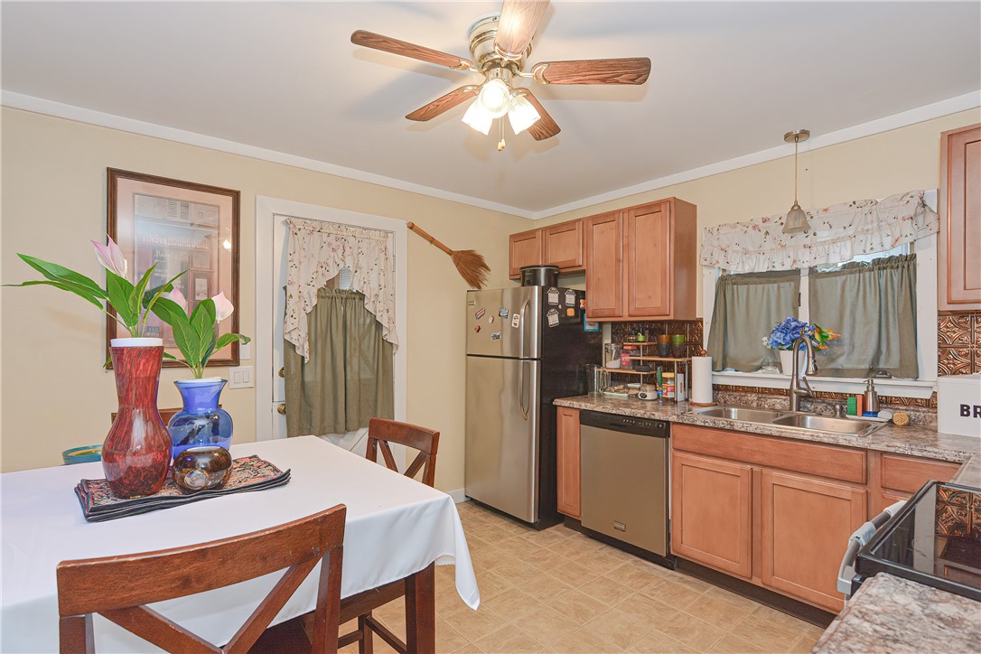 878 Bernon Street Woonsocket, RI 02895 - Photo 6 of 43 Gallery Image 6
