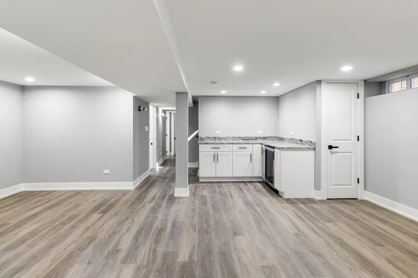 $539,900 | 4527 North Newcastle Avenue, Harwood Heights, IL 60706